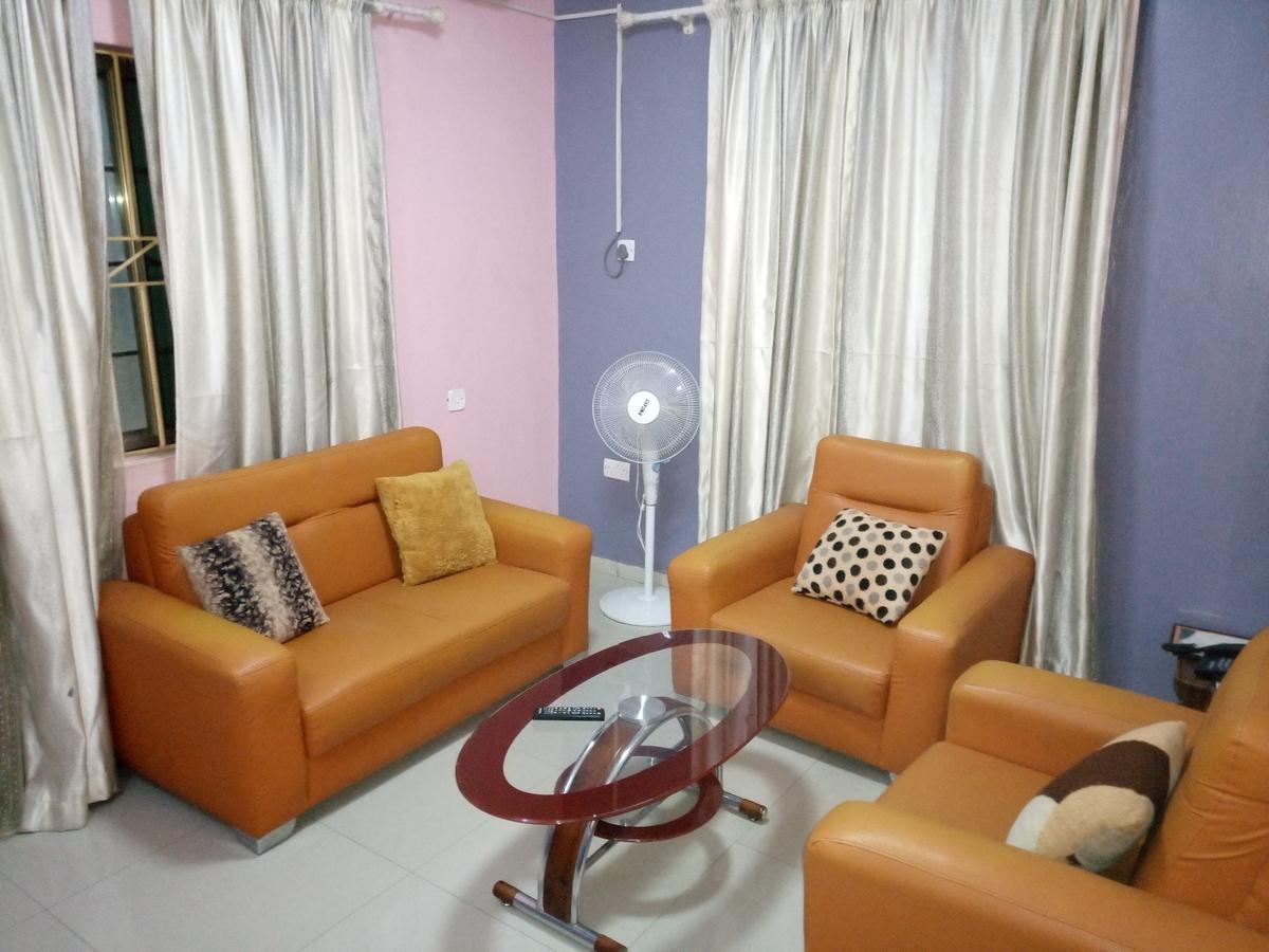 Glorious Hotel & Suites Ikotun Ngoại thất bức ảnh