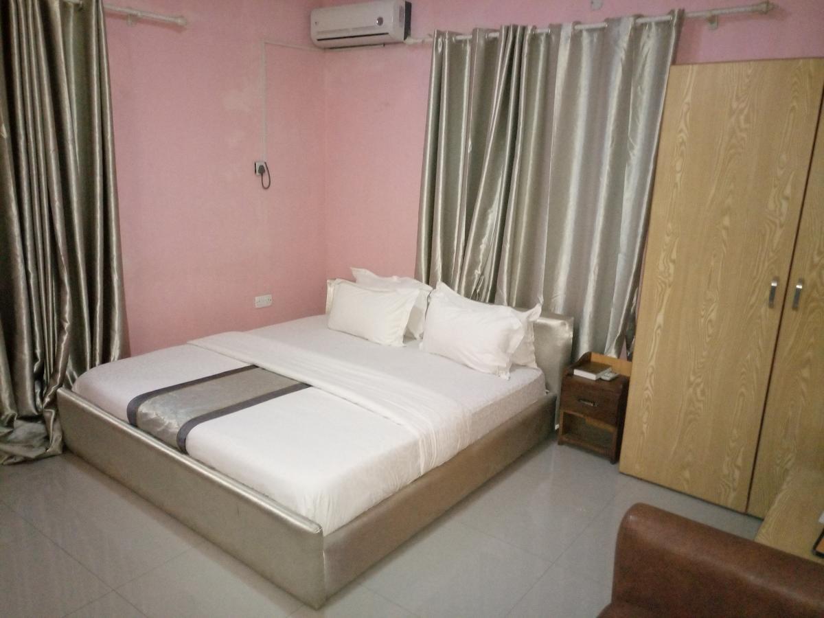 Glorious Hotel & Suites Ikotun Ngoại thất bức ảnh