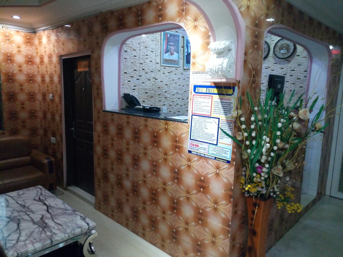 Glorious Hotel & Suites Ikotun Ngoại thất bức ảnh